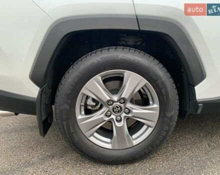 Білий Тойота РАВ 4, об'ємом двигуна 2.49 л та пробігом 75 тис. км за 37900 $, фото 40 на Automoto.ua