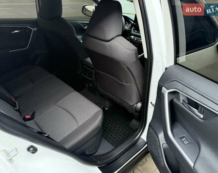 Белый Тойота РАВ 4, объемом двигателя 2.49 л и пробегом 75 тыс. км за 36500 $, фото 39 на Automoto.ua