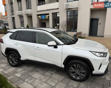 Белый Тойота РАВ 4, объемом двигателя 2.49 л и пробегом 49 тыс. км за 39999 $, фото 2 на Automoto.ua