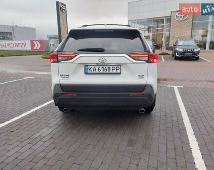 Белый Тойота РАВ 4, объемом двигателя 2.49 л и пробегом 48 тыс. км за 35500 $, фото 4 на Automoto.ua