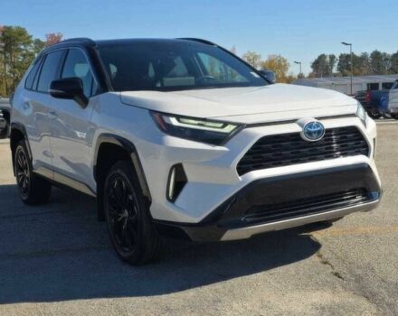 Белый Тойота РАВ 4, объемом двигателя 2.5 л и пробегом 30 тыс. км за 34000 $, фото 2 на Automoto.ua