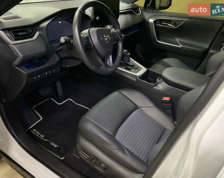 Белый Тойота РАВ 4, объемом двигателя 2.49 л и пробегом 13 тыс. км за 43700 $, фото 8 на Automoto.ua