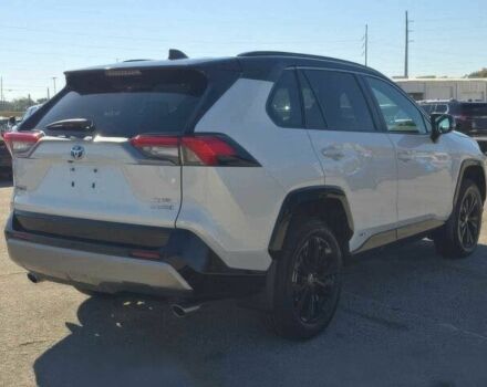 Белый Тойота РАВ 4, объемом двигателя 2.5 л и пробегом 30 тыс. км за 34000 $, фото 4 на Automoto.ua