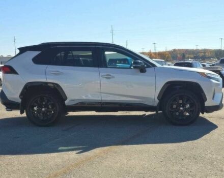 Белый Тойота РАВ 4, объемом двигателя 2.5 л и пробегом 30 тыс. км за 34000 $, фото 3 на Automoto.ua