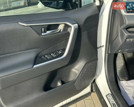 Білий Тойота РАВ 4, об'ємом двигуна 2.5 л та пробігом 27 тис. км за 34000 $, фото 8 на Automoto.ua