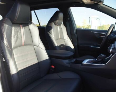 Білий Тойота РАВ 4, об'ємом двигуна 2.5 л та пробігом 16 тис. км за 15000 $, фото 10 на Automoto.ua