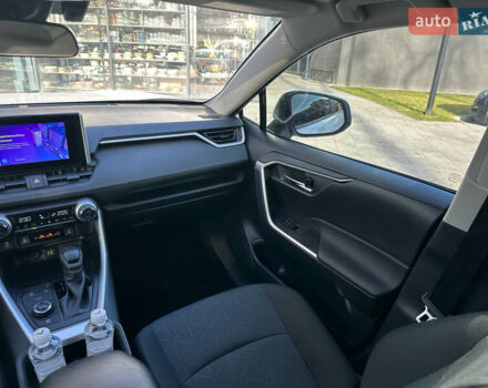 Білий Тойота РАВ 4, об'ємом двигуна 2.5 л та пробігом 27 тис. км за 34000 $, фото 23 на Automoto.ua