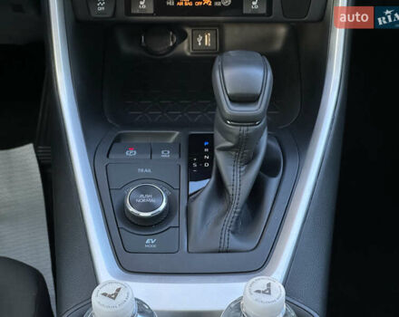 Білий Тойота РАВ 4, об'ємом двигуна 2.5 л та пробігом 27 тис. км за 34000 $, фото 22 на Automoto.ua