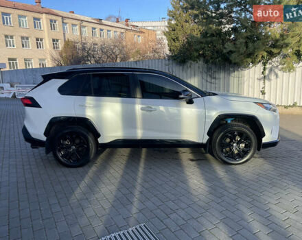 Белый Тойота РАВ 4, объемом двигателя 2.49 л и пробегом 32 тыс. км за 44900 $, фото 4 на Automoto.ua