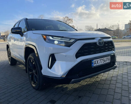 Белый Тойота РАВ 4, объемом двигателя 2.49 л и пробегом 32 тыс. км за 44900 $, фото 2 на Automoto.ua