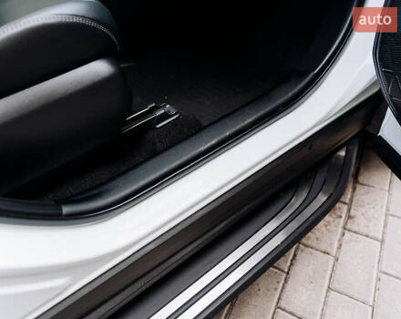 Белый Тойота РАВ 4, объемом двигателя 2.49 л и пробегом 10 тыс. км за 42900 $, фото 40 на Automoto.ua