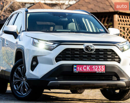Белый Тойота РАВ 4, объемом двигателя 2.49 л и пробегом 3 тыс. км за 42000 $, фото 1 на Automoto.ua