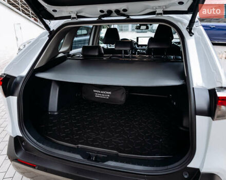 Белый Тойота РАВ 4, объемом двигателя 2.49 л и пробегом 10 тыс. км за 42900 $, фото 50 на Automoto.ua