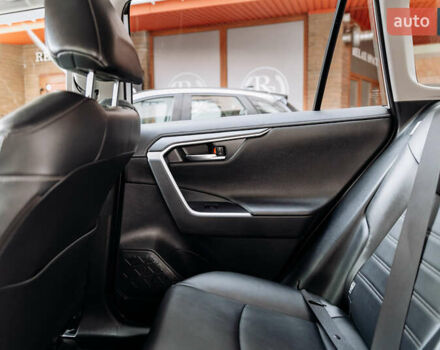 Белый Тойота РАВ 4, объемом двигателя 2.49 л и пробегом 10 тыс. км за 42900 $, фото 44 на Automoto.ua