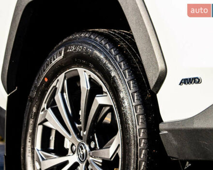 Белый Тойота РАВ 4, объемом двигателя 2.49 л и пробегом 3 тыс. км за 42000 $, фото 16 на Automoto.ua