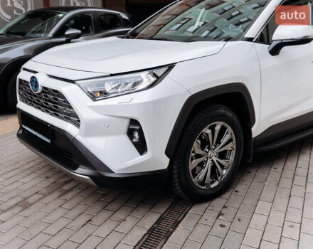 Белый Тойота РАВ 4, объемом двигателя 2.49 л и пробегом 10 тыс. км за 42900 $, фото 9 на Automoto.ua