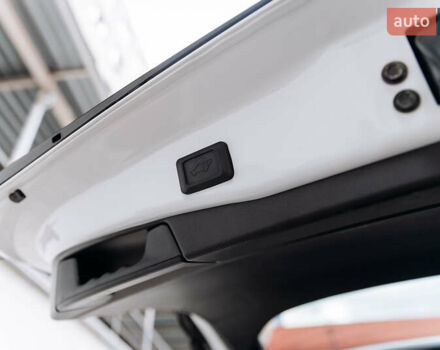 Белый Тойота РАВ 4, объемом двигателя 2.49 л и пробегом 10 тыс. км за 42900 $, фото 51 на Automoto.ua