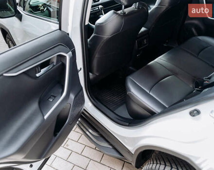 Белый Тойота РАВ 4, объемом двигателя 2.49 л и пробегом 10 тыс. км за 42900 $, фото 45 на Automoto.ua