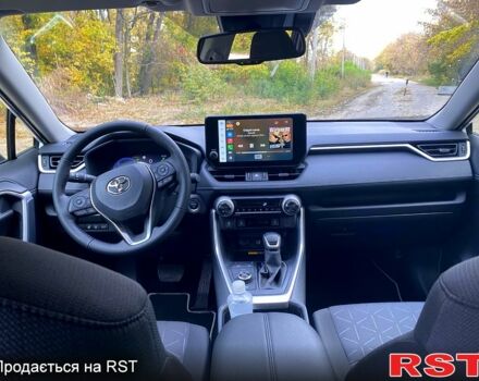 Білий Тойота РАВ 4, об'ємом двигуна 2.5 л та пробігом 1000 тис. км за 42000 $, фото 4 на Automoto.ua