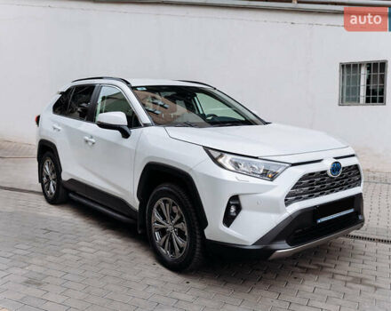 Белый Тойота РАВ 4, объемом двигателя 2.49 л и пробегом 10 тыс. км за 42900 $, фото 1 на Automoto.ua