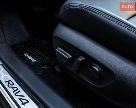 Белый Тойота РАВ 4, объемом двигателя 2.49 л и пробегом 3 тыс. км за 42000 $, фото 48 на Automoto.ua