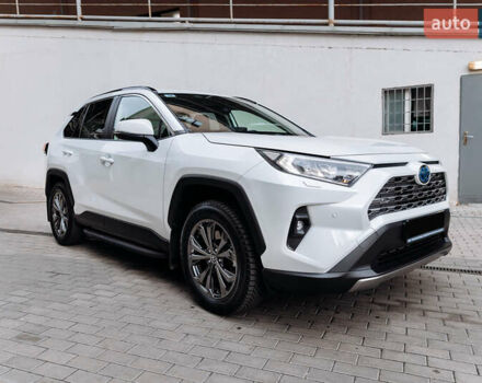 Белый Тойота РАВ 4, объемом двигателя 2.49 л и пробегом 10 тыс. км за 42900 $, фото 3 на Automoto.ua