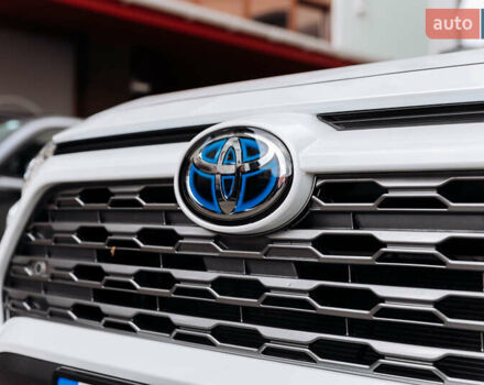 Белый Тойота РАВ 4, объемом двигателя 2.49 л и пробегом 10 тыс. км за 42900 $, фото 7 на Automoto.ua