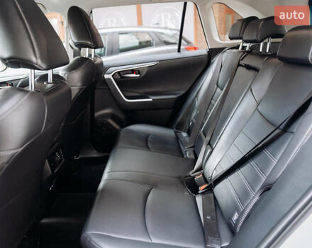 Белый Тойота РАВ 4, объемом двигателя 2.49 л и пробегом 10 тыс. км за 42900 $, фото 43 на Automoto.ua