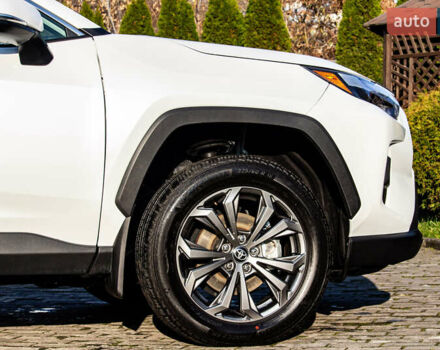 Белый Тойота РАВ 4, объемом двигателя 2.49 л и пробегом 3 тыс. км за 42000 $, фото 7 на Automoto.ua