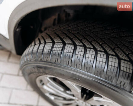 Белый Тойота РАВ 4, объемом двигателя 2.49 л и пробегом 10 тыс. км за 42900 $, фото 46 на Automoto.ua