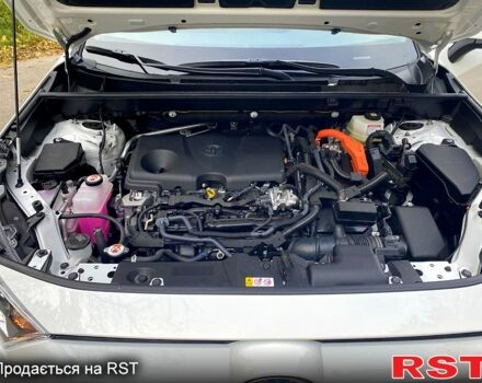 Білий Тойота РАВ 4, об'ємом двигуна 2.5 л та пробігом 1000 тис. км за 42000 $, фото 3 на Automoto.ua