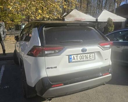 Белый Тойота РАВ 4, объемом двигателя 2.49 л и пробегом 14 тыс. км за 47000 $, фото 3 на Automoto.ua