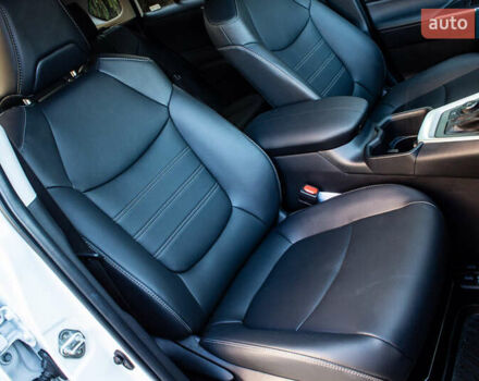 Белый Тойота РАВ 4, объемом двигателя 2.49 л и пробегом 3 тыс. км за 42000 $, фото 45 на Automoto.ua