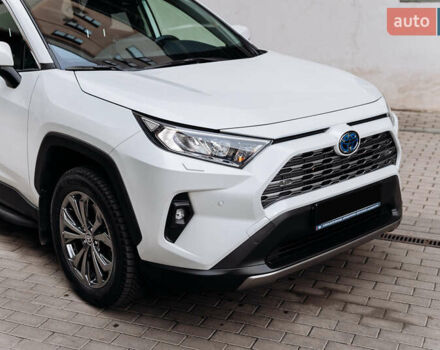 Белый Тойота РАВ 4, объемом двигателя 2.49 л и пробегом 10 тыс. км за 42900 $, фото 2 на Automoto.ua