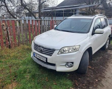 Белый Тойота РАВ 4, объемом двигателя 2.2 л и пробегом 300 тыс. км за 11000 $, фото 1 на Automoto.ua