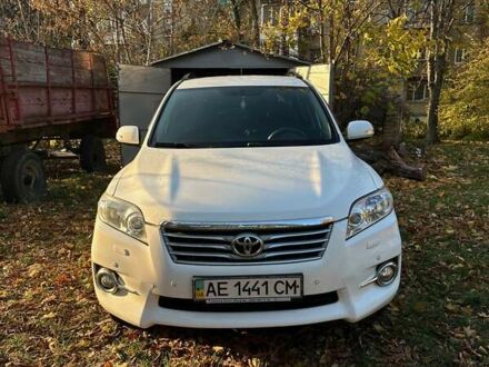 Тойота РАВ 4 2010 в Киеве на Automoto.ua Белый Тойота РАВ 4, объемом двигателя 1.99 л и пробегом 188 тыс. км за 13300 $, фото 1 на Automoto.ua