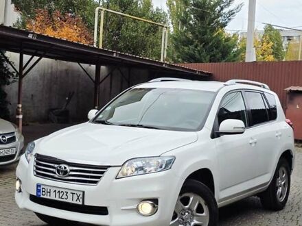 Білий Тойота РАВ 4, об'ємом двигуна 2.23 л та пробігом 250 тис. км за 10850 $, фото 1 на Automoto.ua