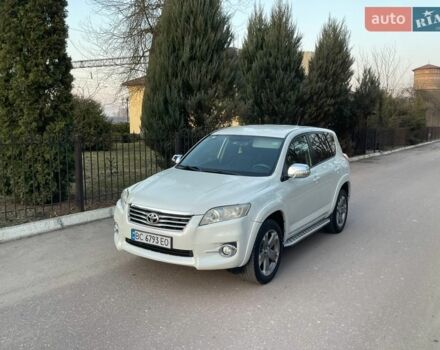 Белый Тойота РАВ 4, объемом двигателя 2.23 л и пробегом 224 тыс. км за 11800 $, фото 1 на Automoto.ua