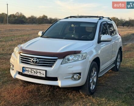 Белый Тойота РАВ 4, объемом двигателя 1.99 л и пробегом 249 тыс. км за 11500 $, фото 1 на Automoto.ua