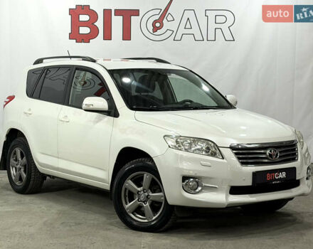 Белый Тойота РАВ 4, объемом двигателя 1.99 л и пробегом 157 тыс. км за 14200 $, фото 1 на Automoto.ua