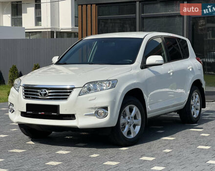 Білий Тойота РАВ 4, об'ємом двигуна 2 л та пробігом 115 тис. км за 13300 $, фото 1 на Automoto.ua