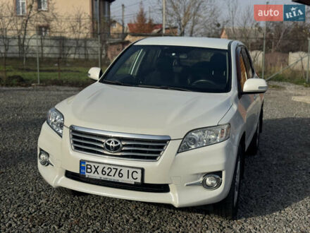 Белый Тойота РАВ 4, объемом двигателя 2 л и пробегом 190 тыс. км за 12999 $, фото 1 на Automoto.ua