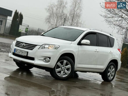 Белый Тойота РАВ 4, объемом двигателя 2.2 л и пробегом 227 тыс. км за 11900 $, фото 1 на Automoto.ua