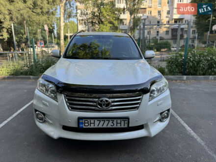 Тойота РАВ 4 2011 в Одессе на Automoto.ua Белый Тойота РАВ 4, объемом двигателя 2 л и пробегом 170 тыс. км за 14500 $, фото 1 на Automoto.ua