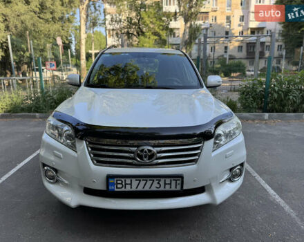 Белый Тойота РАВ 4, объемом двигателя 2 л и пробегом 170 тыс. км за 14500 $, фото 1 на Automoto.ua