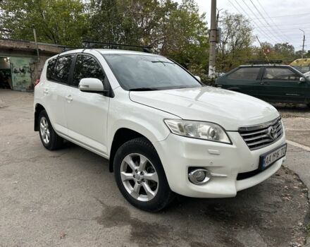 Белый Тойота РАВ 4, объемом двигателя 0 л и пробегом 168 тыс. км за 12900 $, фото 1 на Automoto.ua