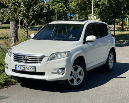 Білий Тойота РАВ 4, об'ємом двигуна 2 л та пробігом 155 тис. км за 14000 $, фото 1 на Automoto.ua
