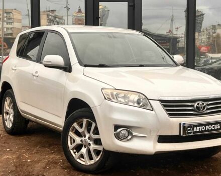 Белый Тойота РАВ 4, объемом двигателя 0 л и пробегом 147 тыс. км за 9990 $, фото 1 на Automoto.ua