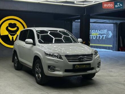 Белый Тойота РАВ 4, объемом двигателя 1.99 л и пробегом 147 тыс. км за 15500 $, фото 1 на Automoto.ua