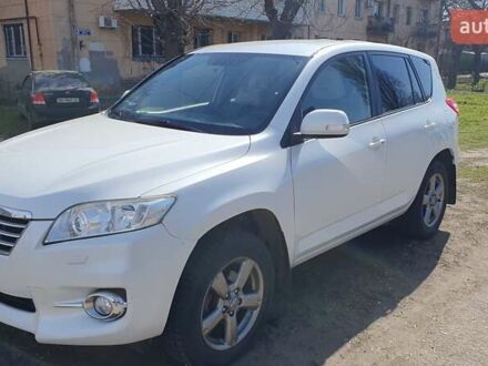 Тойота РАВ 4 2012 в Одессе на Automoto.ua Белый Тойота РАВ 4, объемом двигателя 1.98 л и пробегом 130 тыс. км за 14300 $, фото 1 на Automoto.ua